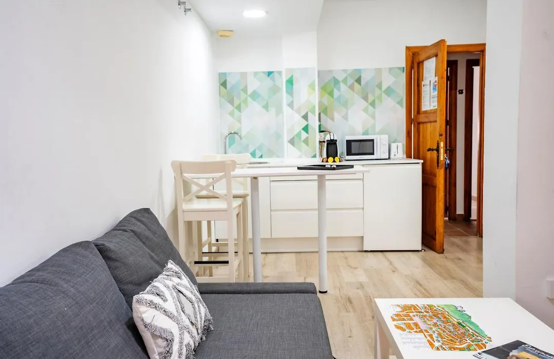 Hostal Plaza de Italia-1