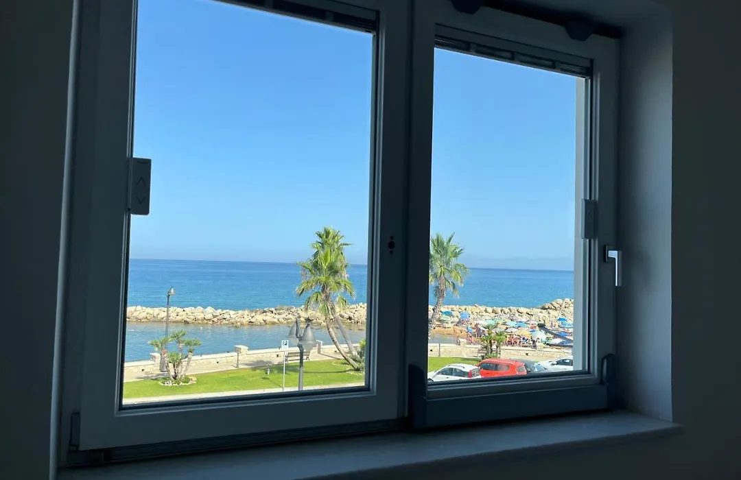 Un Posto al Mare-1