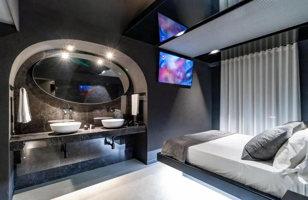 4 Suites " Unconventional Living Rooms "-1