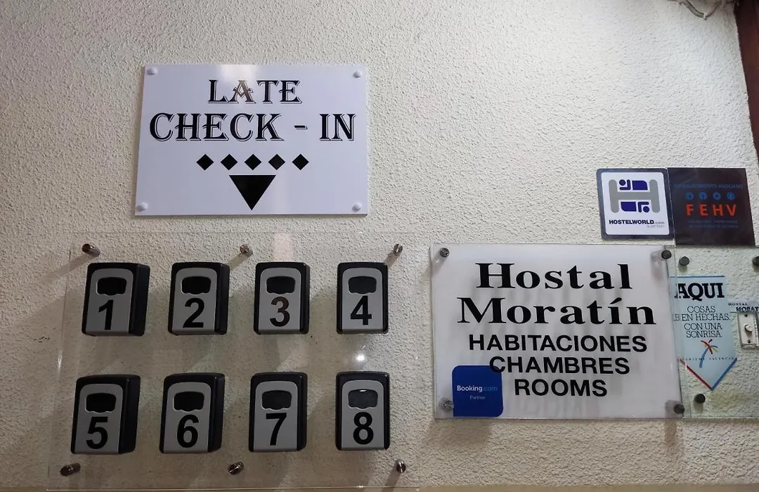 Pensión Moratin-1