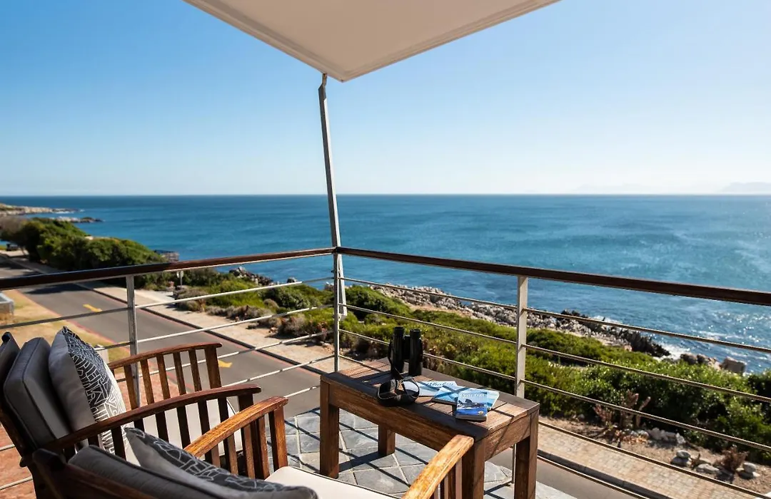 Whalesong Lodge-1