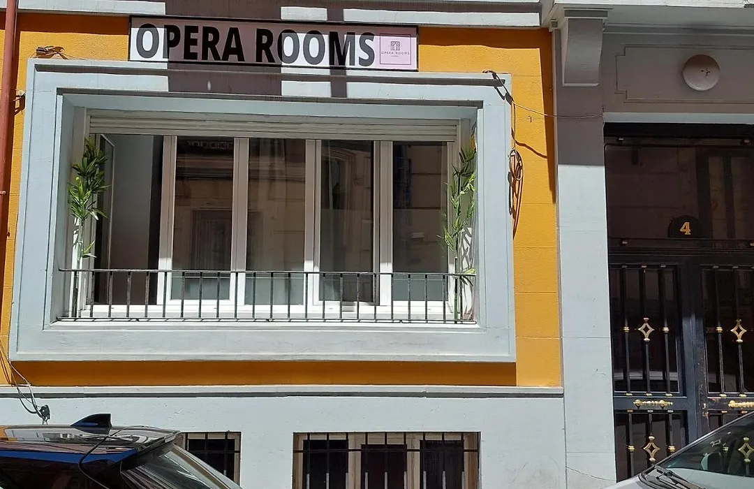 Opera Rooms-1