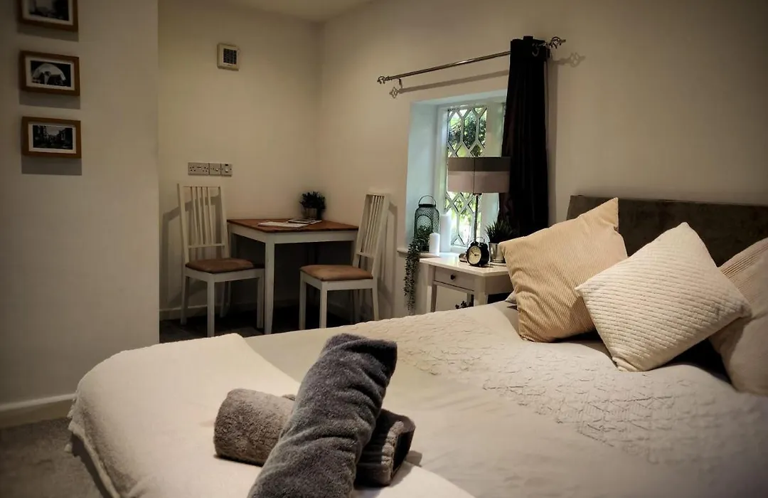 Hursley Rooms - The Dolphin-1