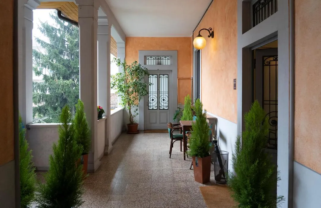 Varese Suites-1