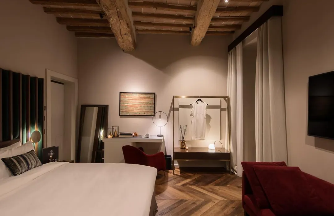 Times Suites - Guesthouse - Etruria Collection-1