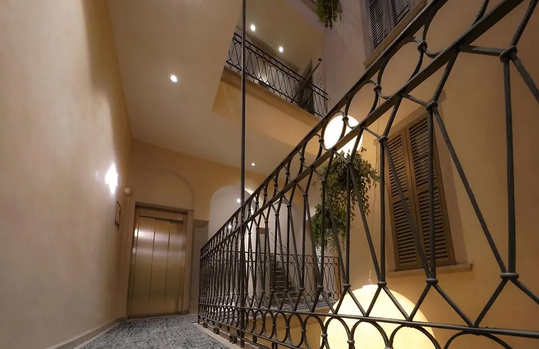 Bergamo Inn 21-1