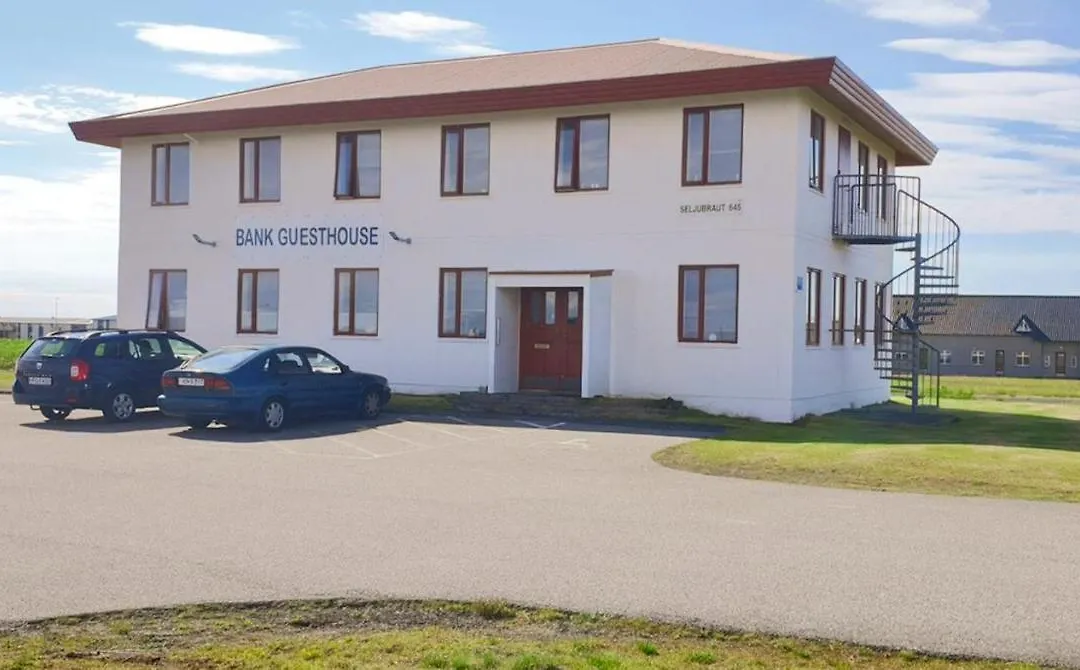 Bank Guesthouse By Kef Airport-1