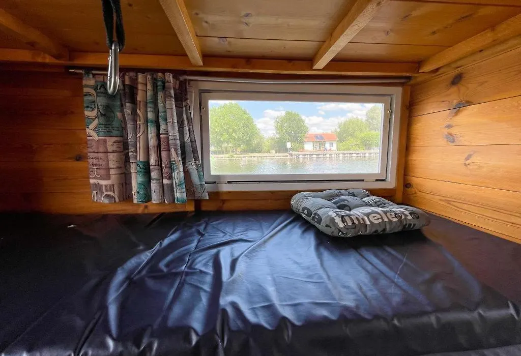 Ausflugsrestaurant&Pension Aalbude&Hausfloßvermietung 15 PS am Kummerower See-Verchen-1