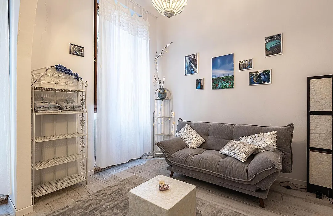 White & Gold Suite Verona-1