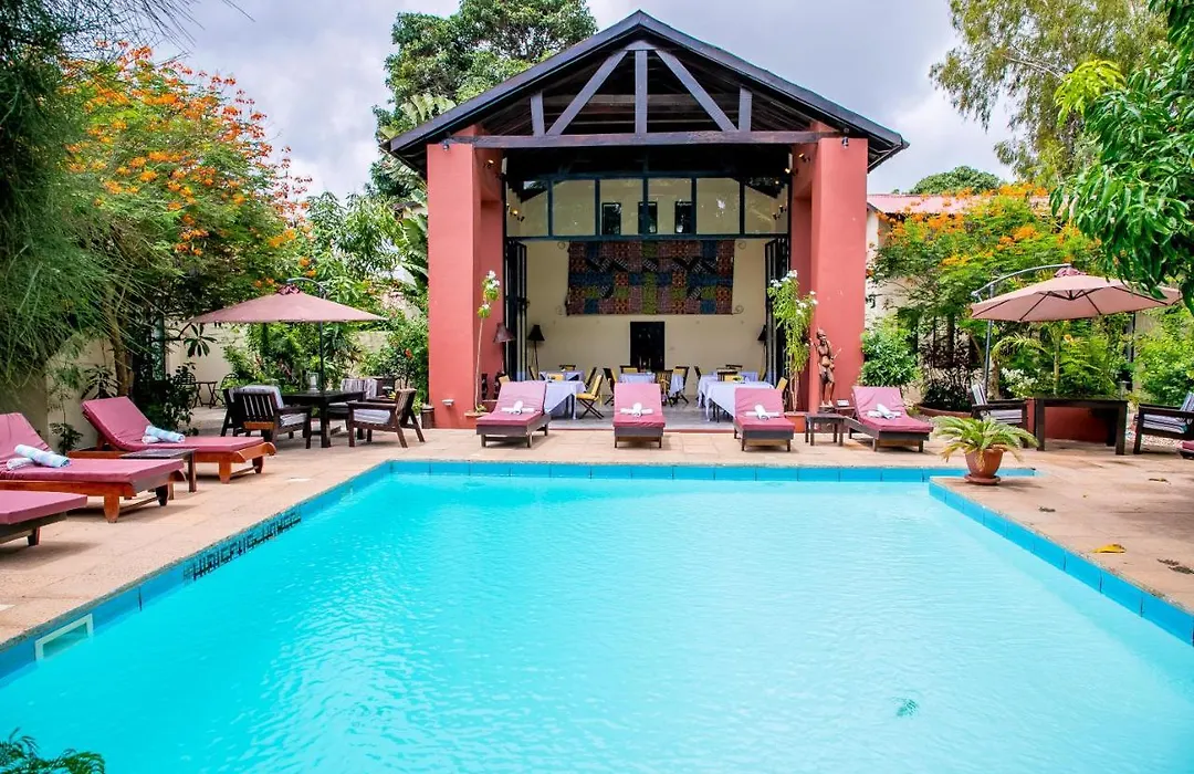 Hibiscus House Gambia-1