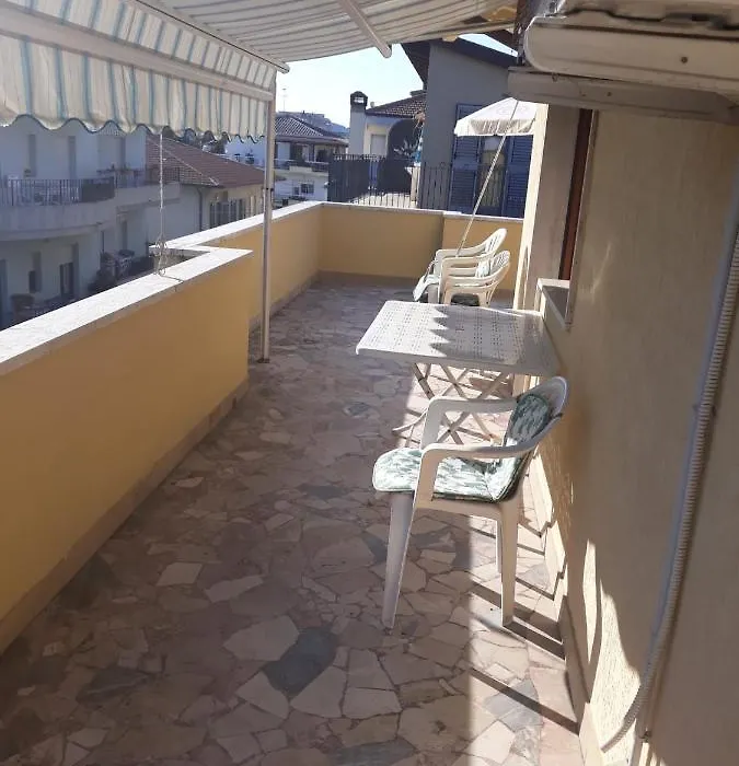 Casa Gialla-1