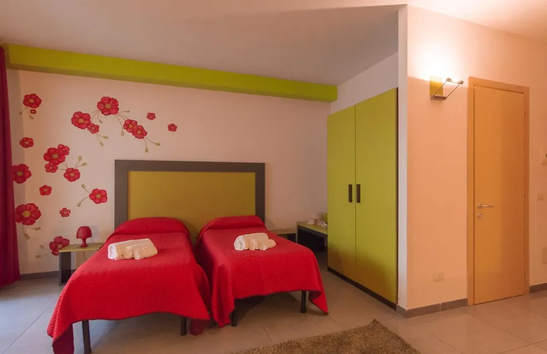 Delta Rooms-1
