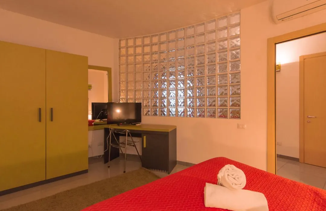 Delta Rooms-1