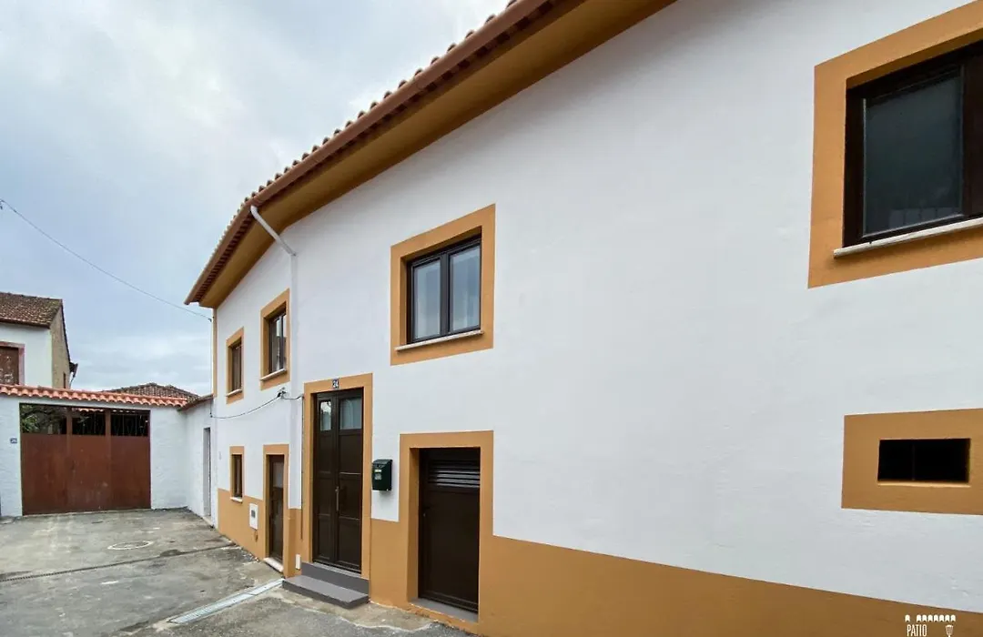 Pátio das Cantigas-1