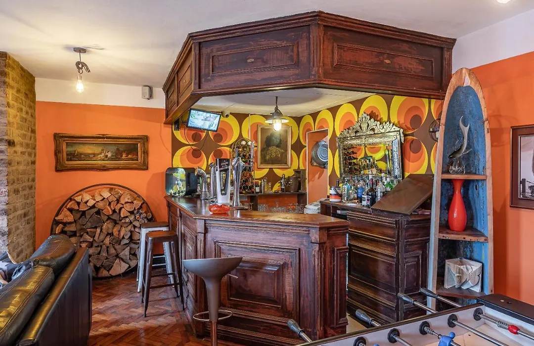 Moonfleet Boutique Hotel-1
