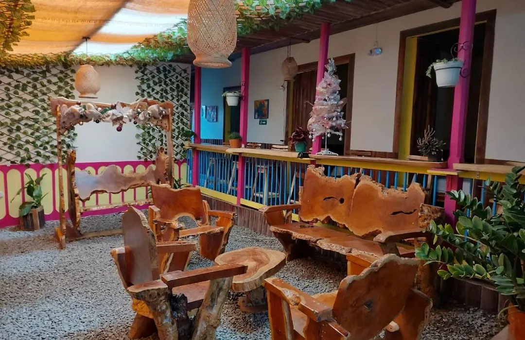 Hostal Casa Madrigal-1