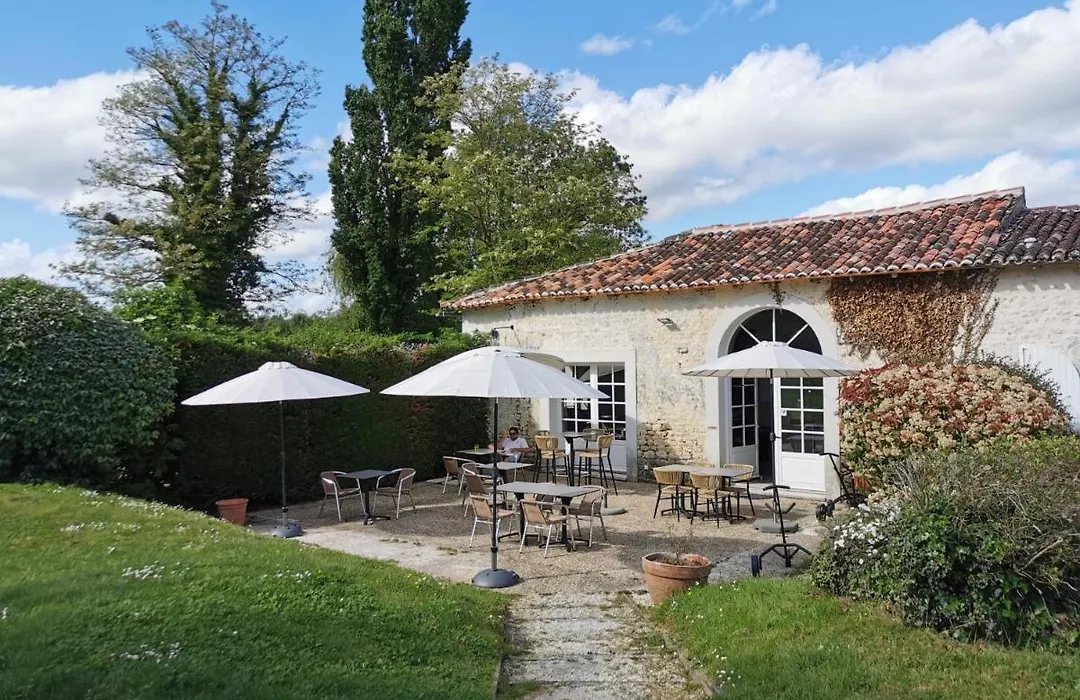 Chateau De La Vallade-1