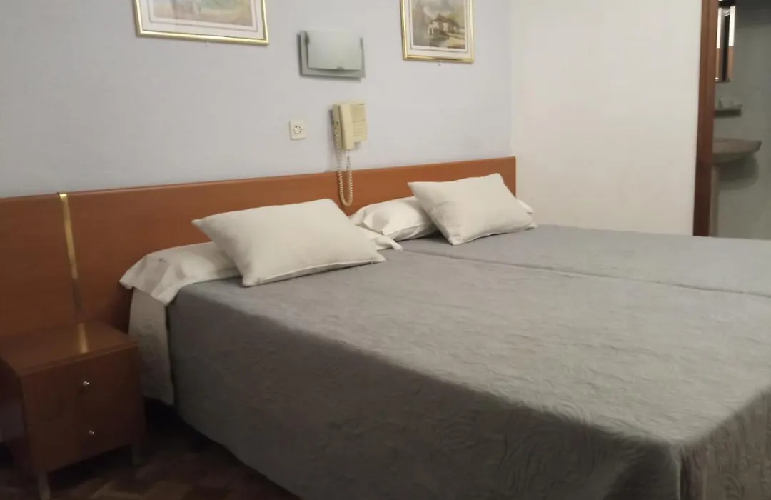 Hostal Cuzco-1