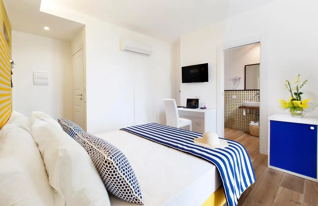 YourHome - Relais Loggia Li Galli-1