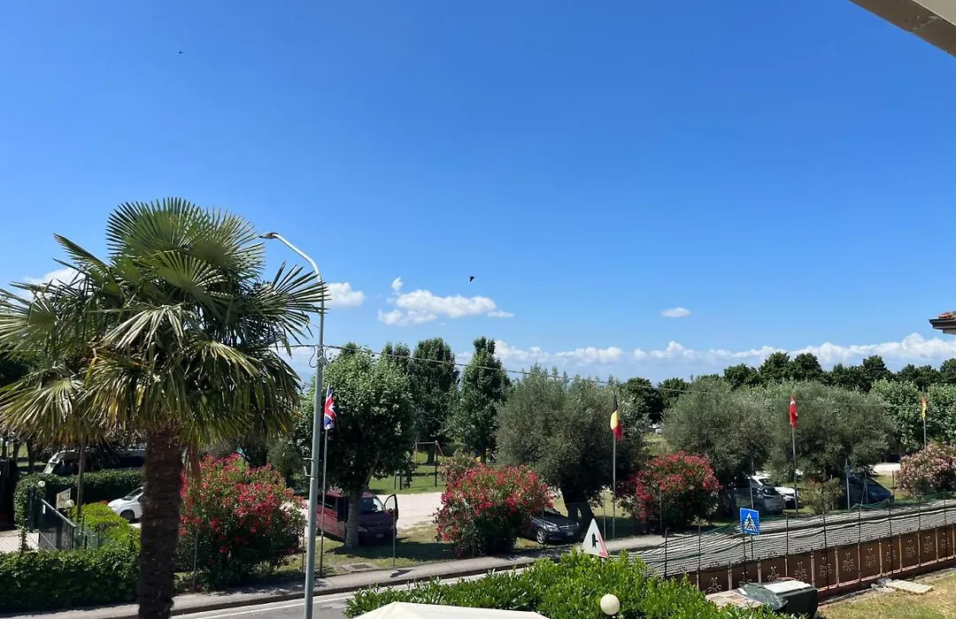 Levar Del Sole-1