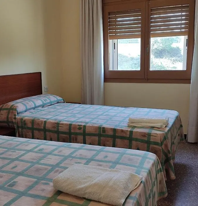 Hostal Brindis-1
