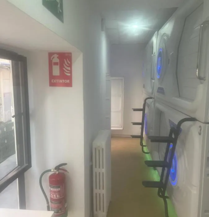 flor hostel capsules-1