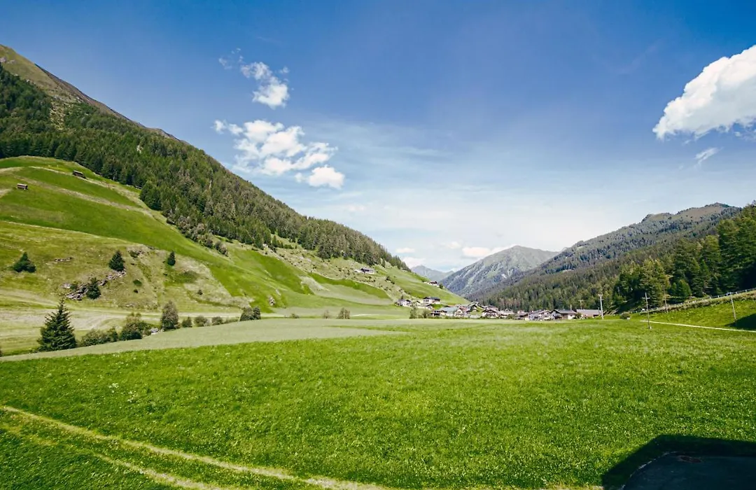 Nedererhof - Zimmer Edelweiß mit Gemeinschaftsküche-1