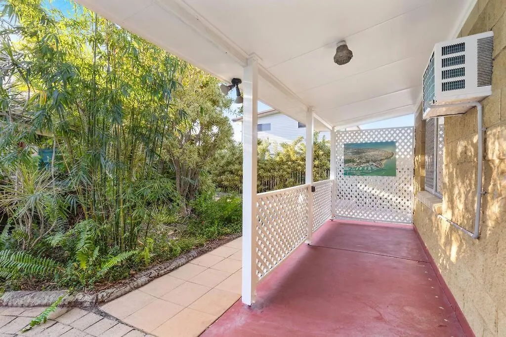 Relaxed Urangan Living At The Poolside Bungalow-1
