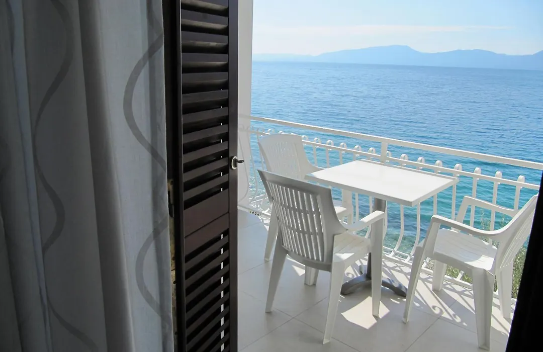 Villa Falcon-1