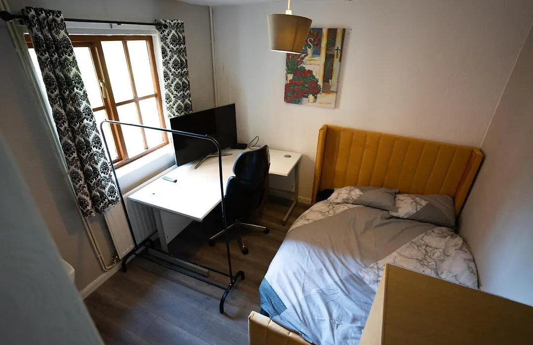 Sevenoaks Guest House-1