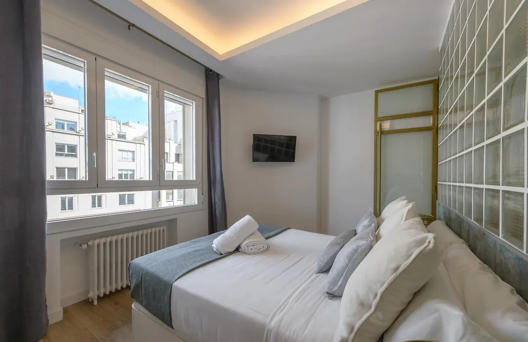 Gran Via Capitals, By Monaro-1