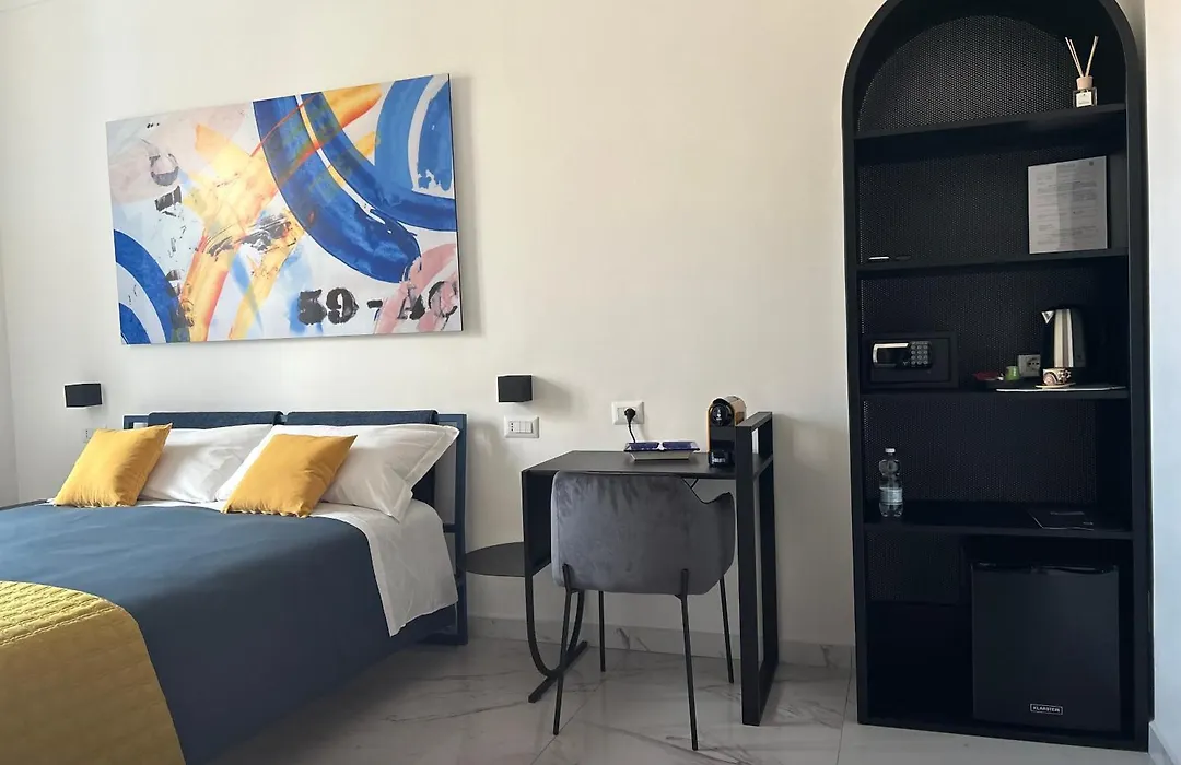 Napoli Oltre Rooms-1