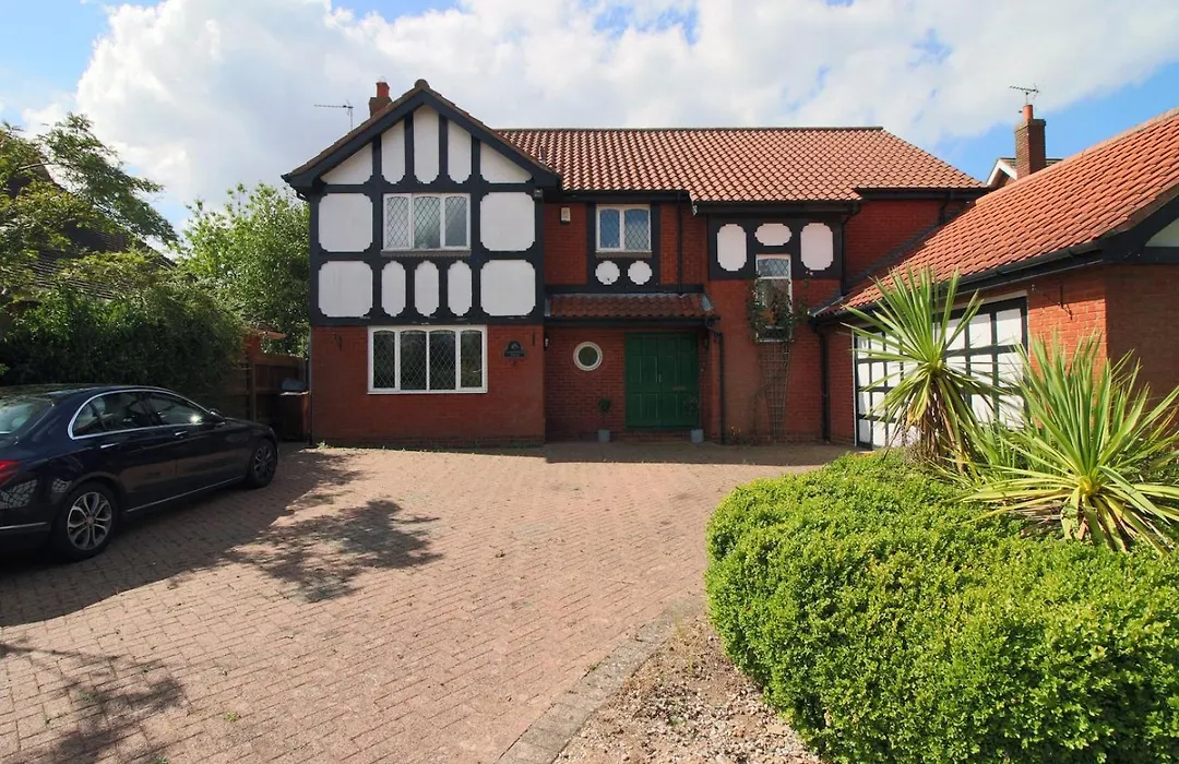 Chartwell Grove-1
