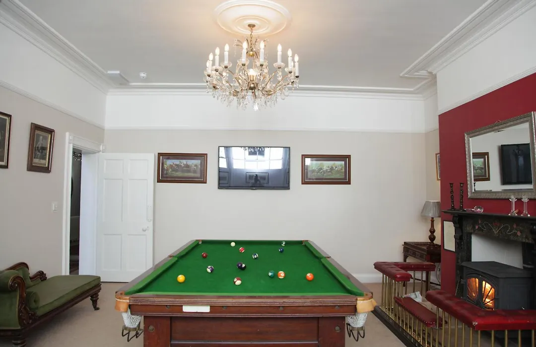 Thistlebank Townhouse-1