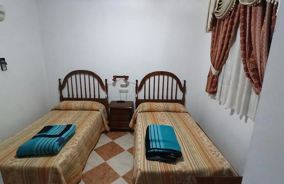 Hostal Algaidas-1