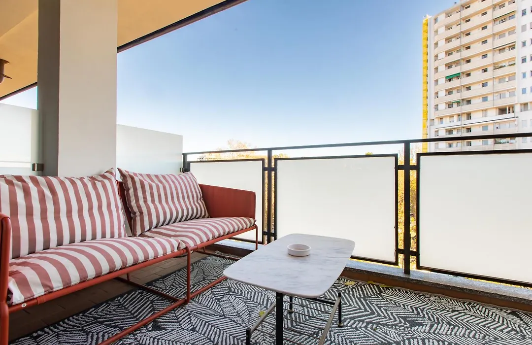Daplace - Corso Sempione Suites-1