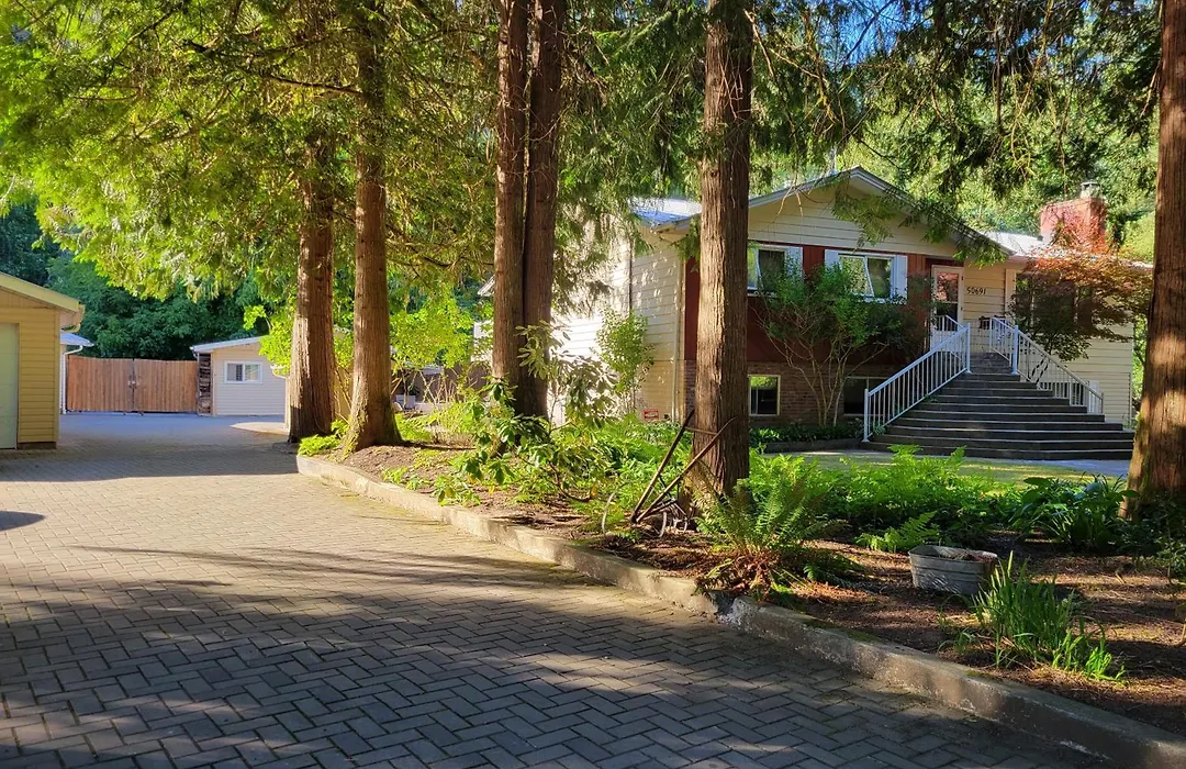 Riverbend Guest House-1