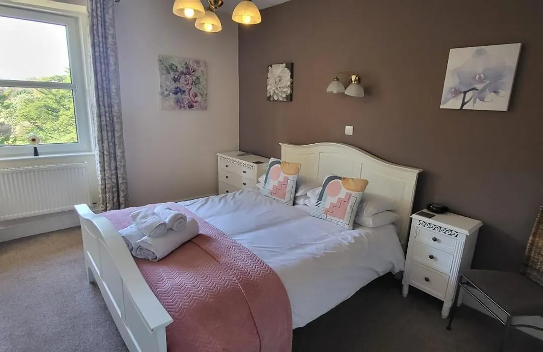Ferndene Guest House-1