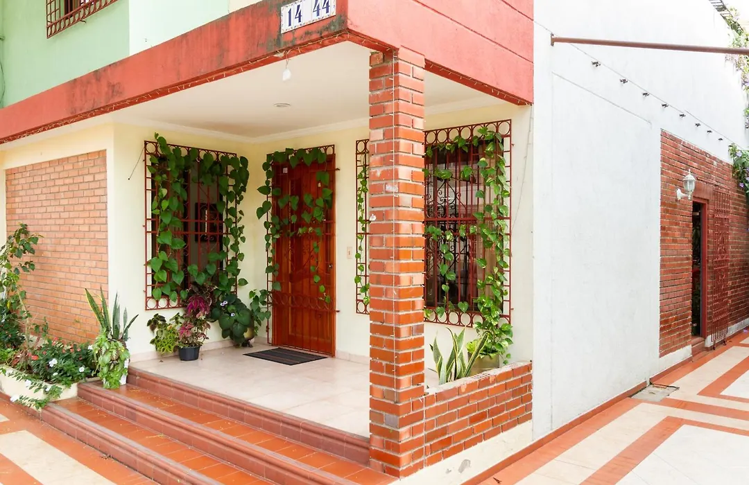 Hostal Cartagonova - Habitaciones privadas y amplias cerca a zonas turísticas-1