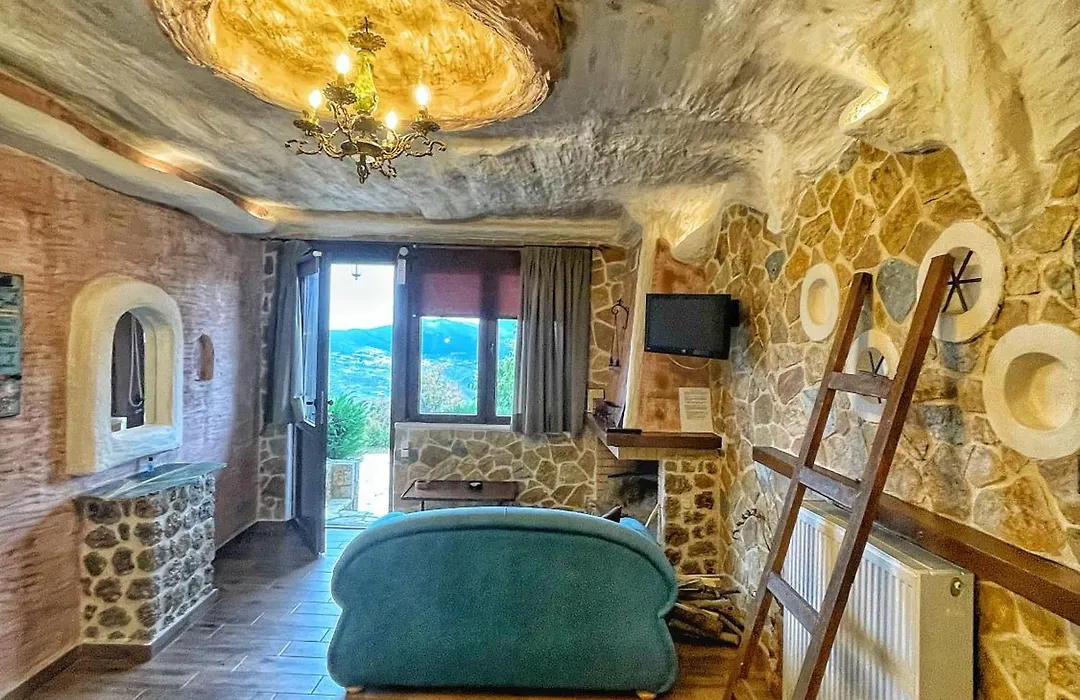 Anilia Guesthouse-1