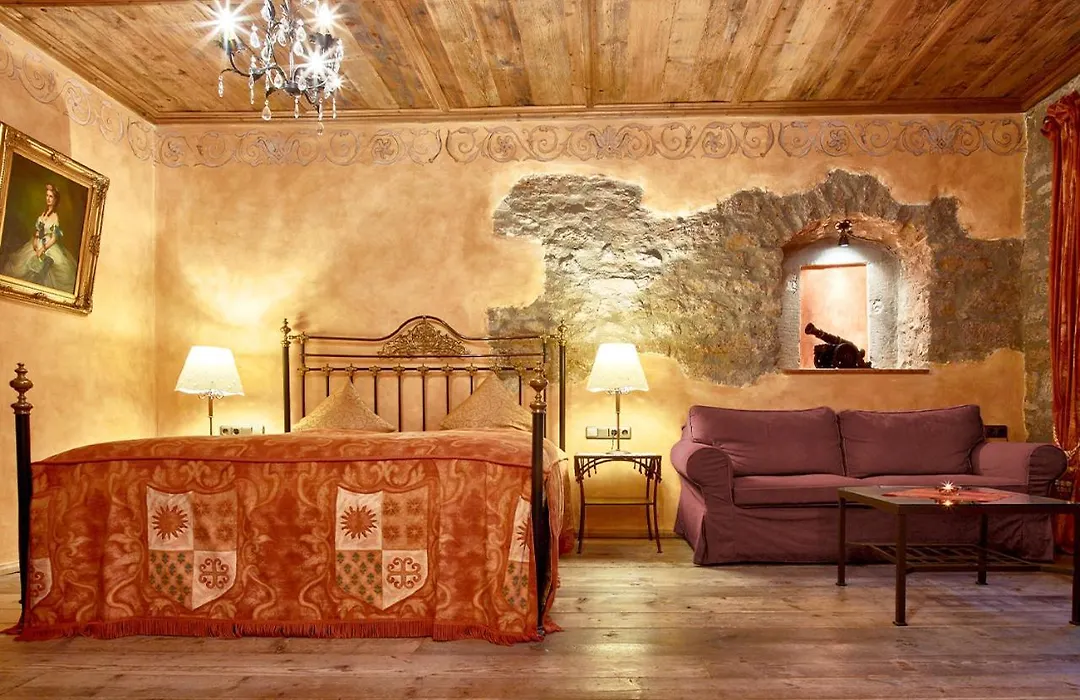 Hotel Gotisches Haus-1