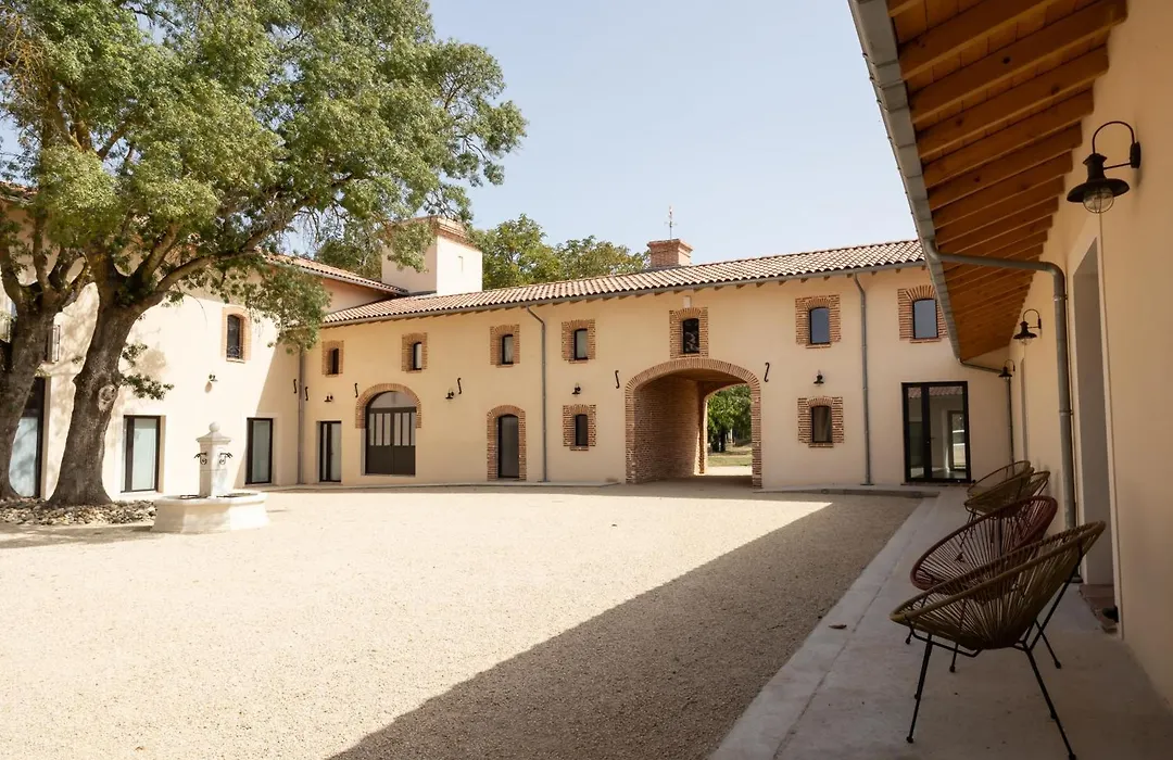 Chateau De La Busquette --1
