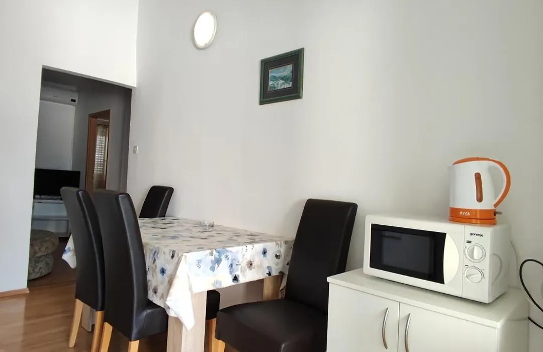Apartments Bresina-1