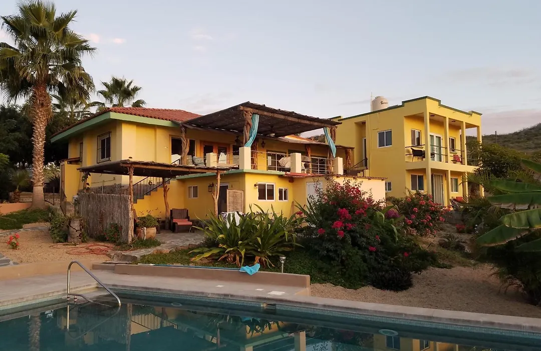 La Optimista Boutique Hotel & Concierge-1