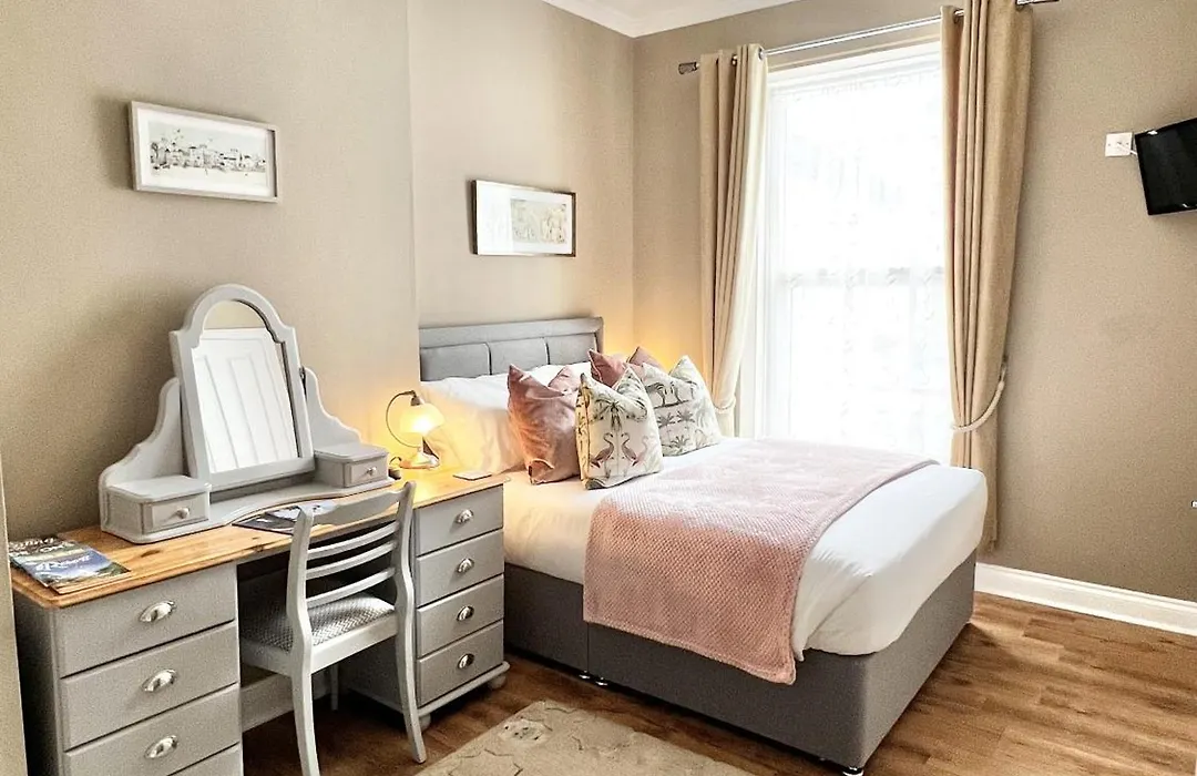 Devon House Guest House-1