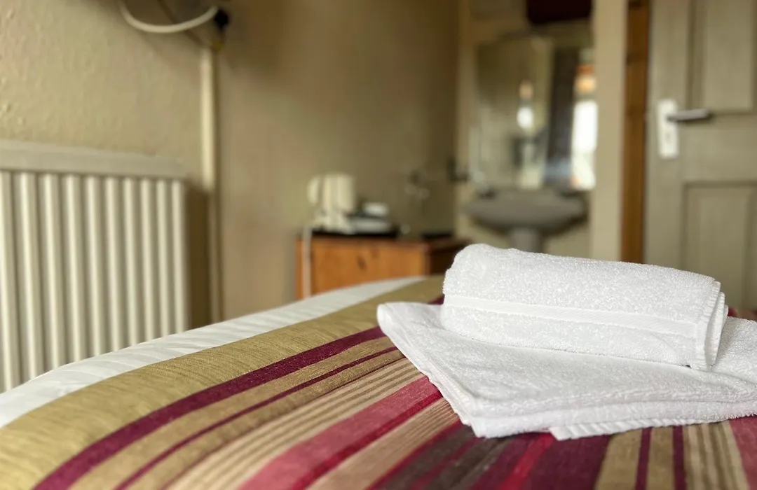 Hurst Dene Aparthotel-1