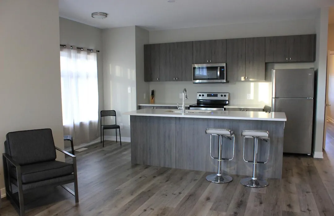 Boardwalk Homes - Executive Guest Rooms & Townhomes-1