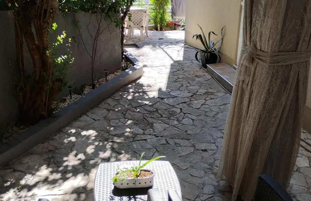 Guesthouse Panorama-1