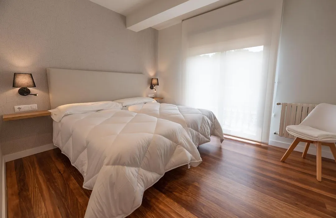 Hostal Devesas-1