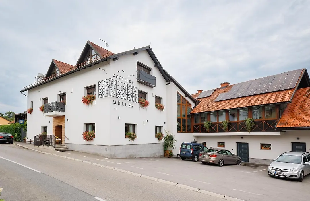 Gostilna Mueller-1